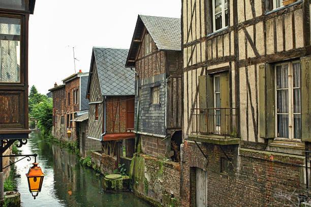 Photo of Others in Pont-Audemer