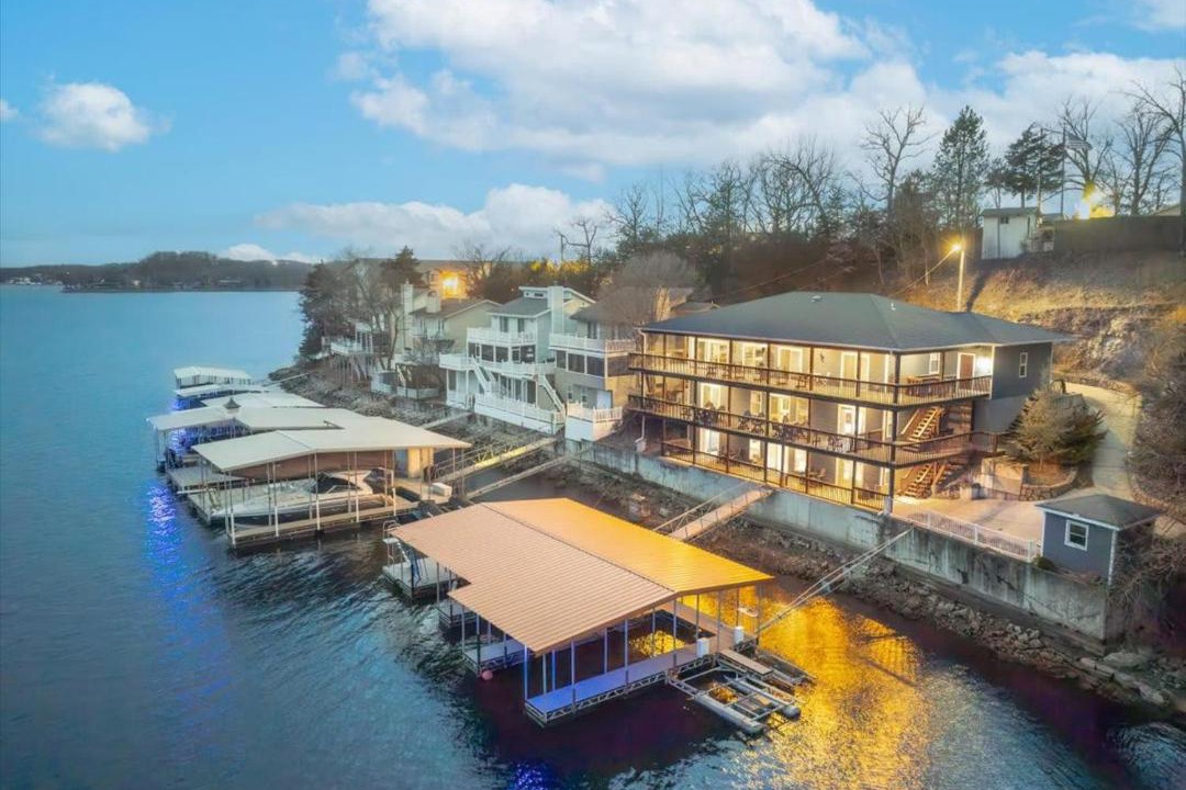 Photo of Others in Lakeview