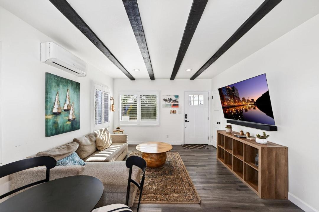 Photo of Livingroom in South Oceanside