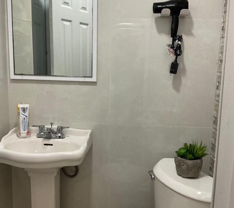 Photo of Bathroom in Central Fort Lauderdale