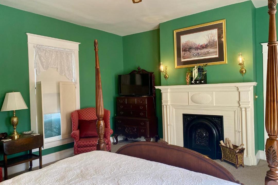 Photo of Bedroom in Bardstown