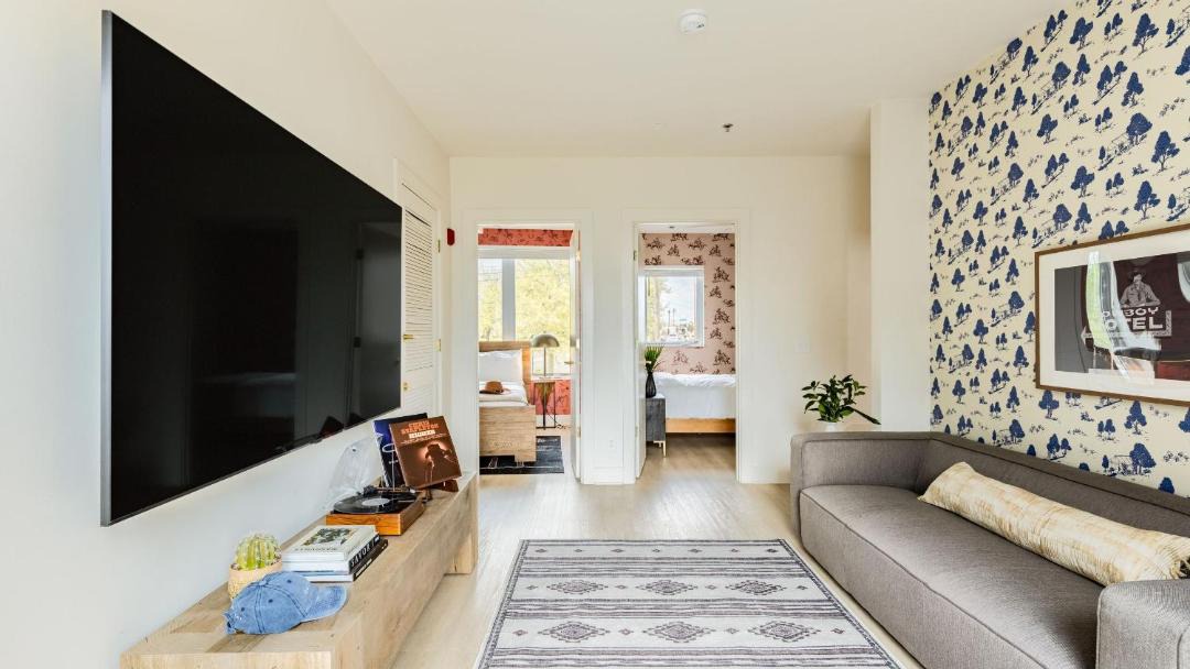 Photo of Livingroom in Five Points