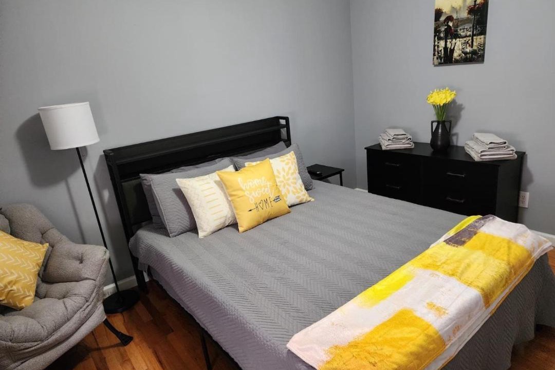 Photo of Bedroom in East Newark