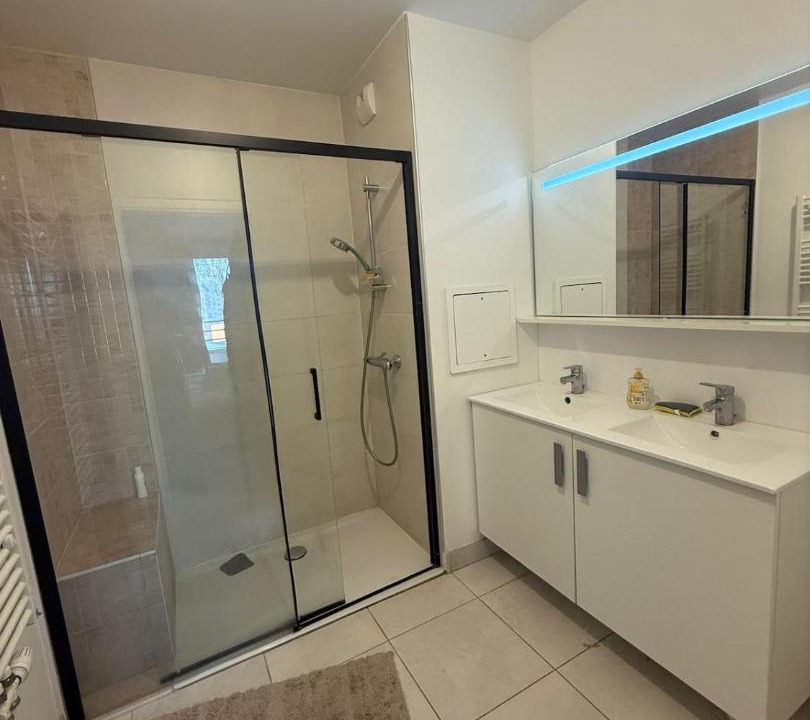 Photo of Bathroom in Petit-Colombes