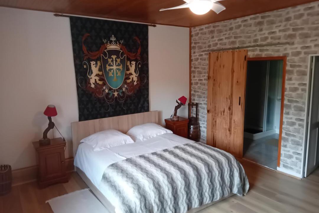 Photo of Bedroom in Saint-Sulpice-en-Pareds