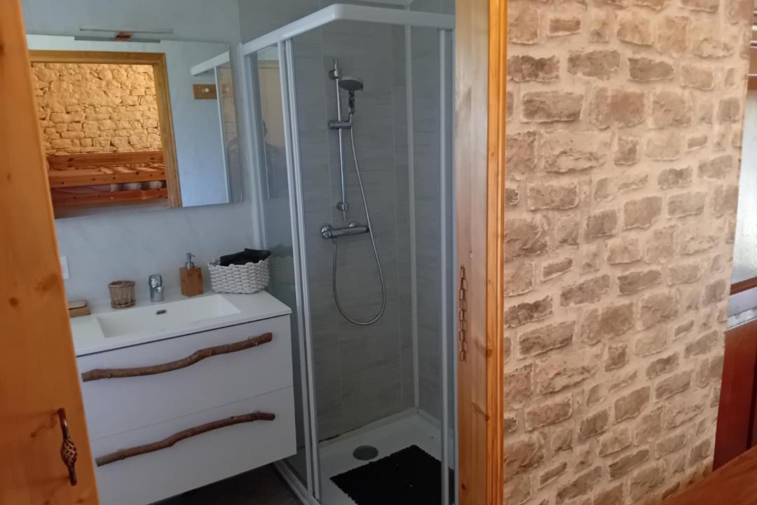 Photo of Bathroom in Saint-Sulpice-en-Pareds