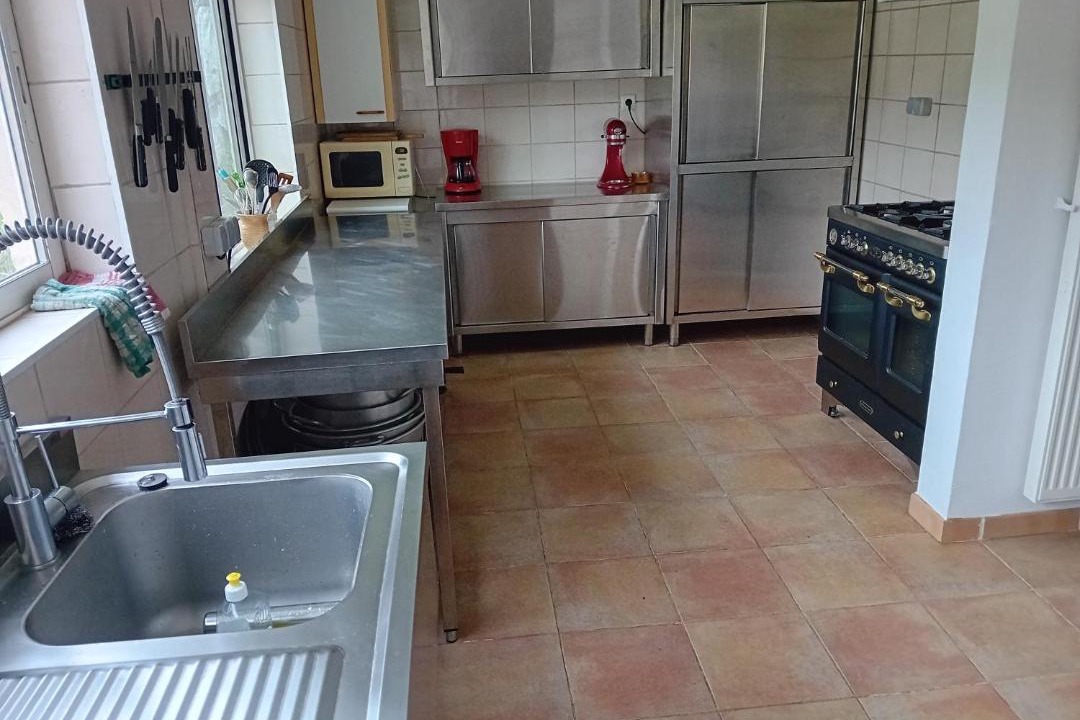 Photo of Kitchen in Montirat