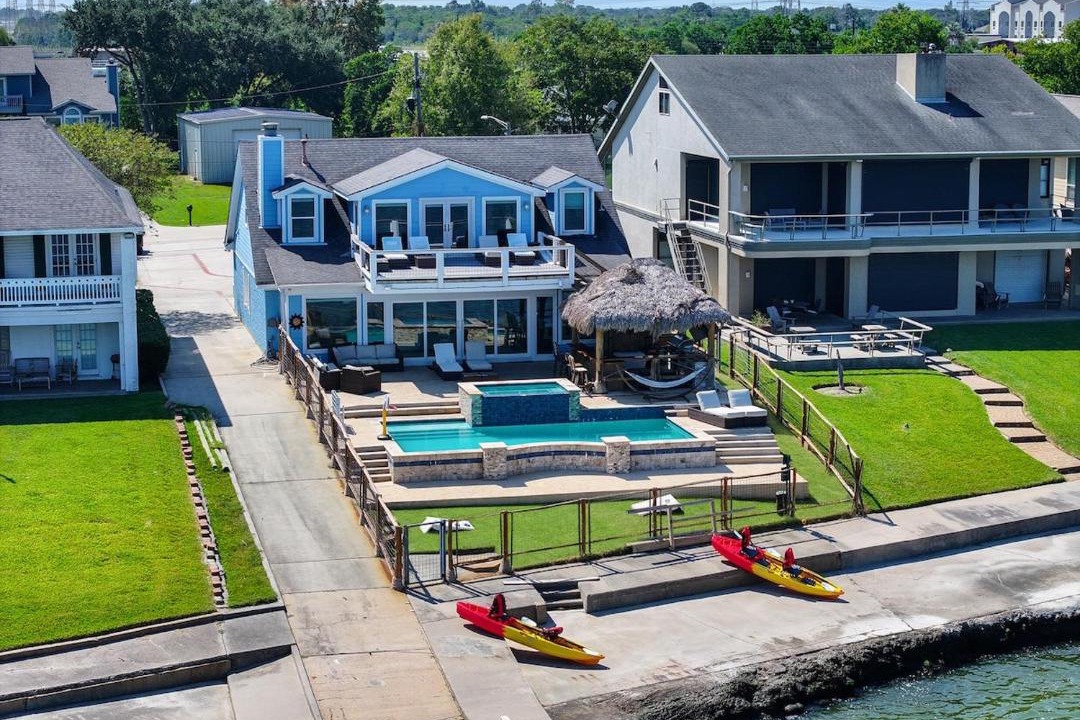 Photo of Others in Clear Lake Shores