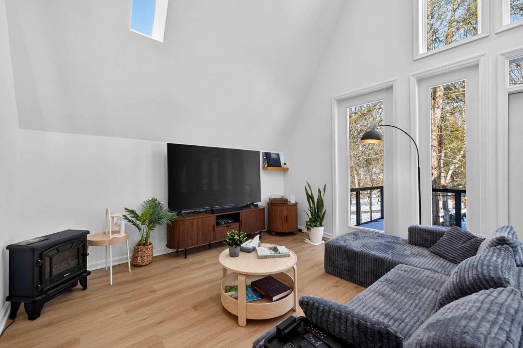 Photo of Livingroom in Stephens City