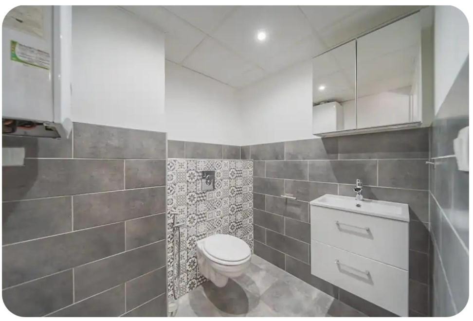 Photo of Bathroom in Mont-Saint-Martin