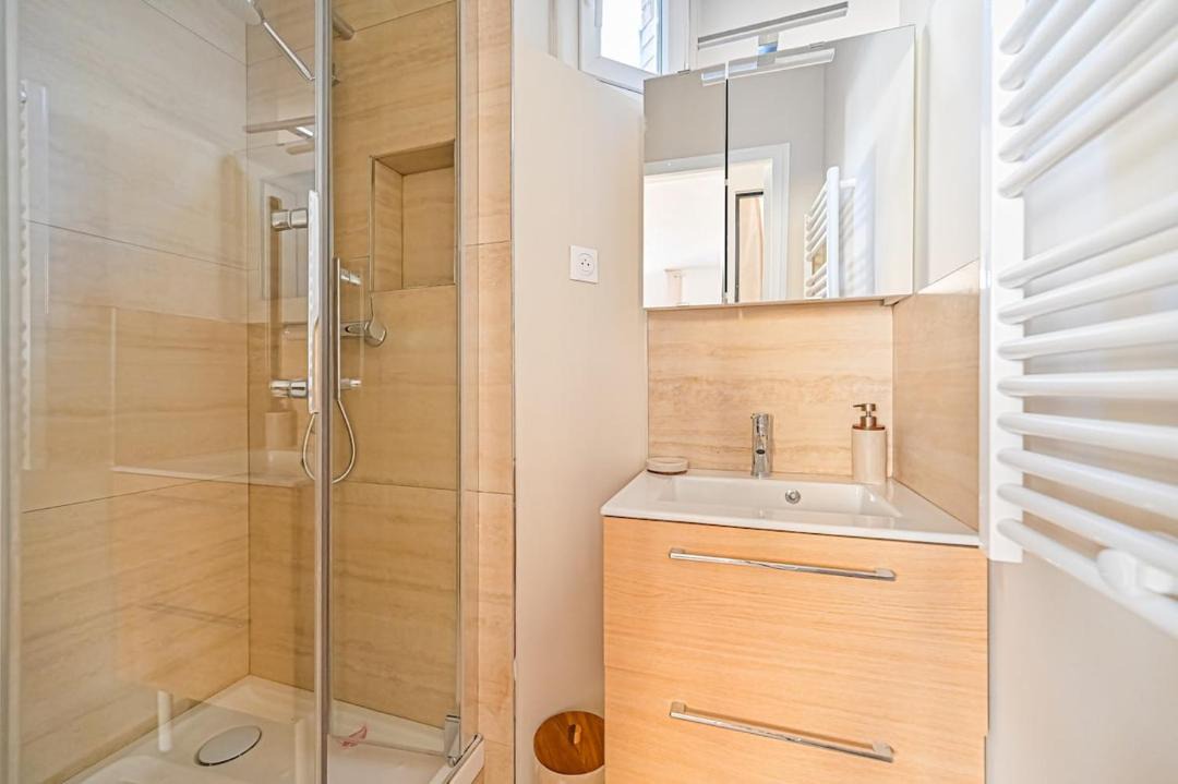 Photo of Bathroom in Clichy