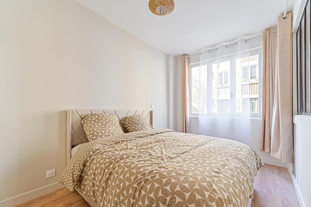 Photo of Bedroom in Clichy