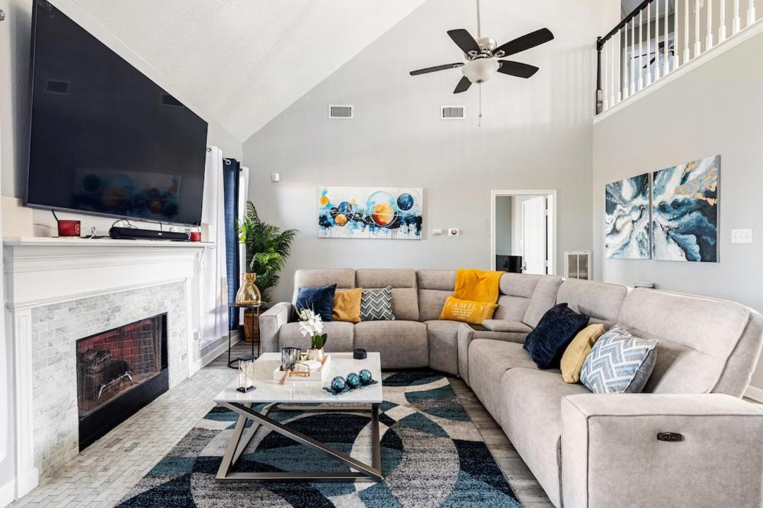 Photo of Livingroom in Baytown