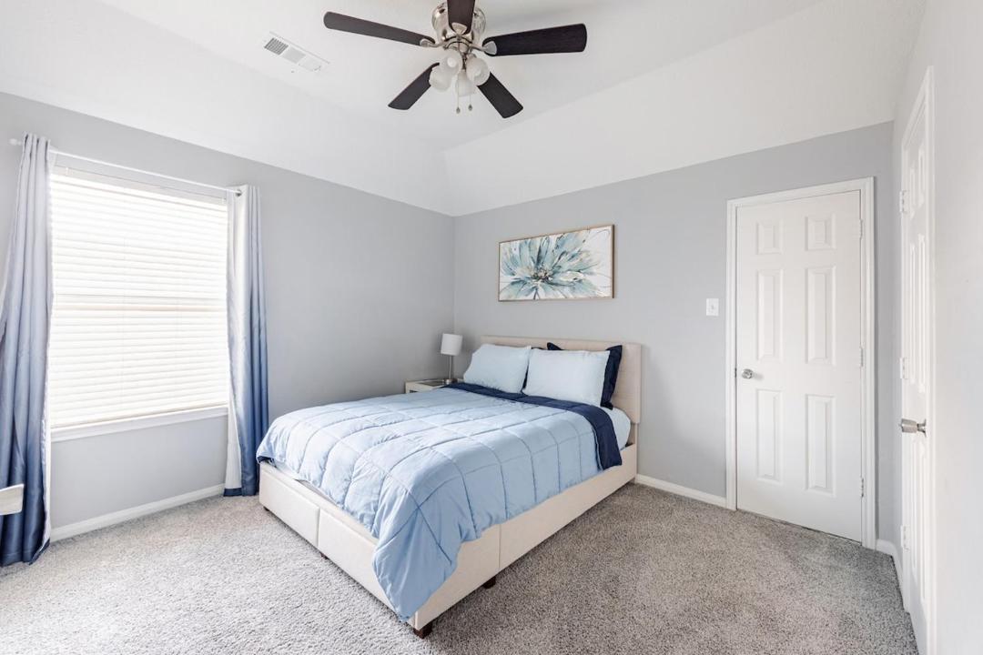 Photo of Bedroom in Baytown