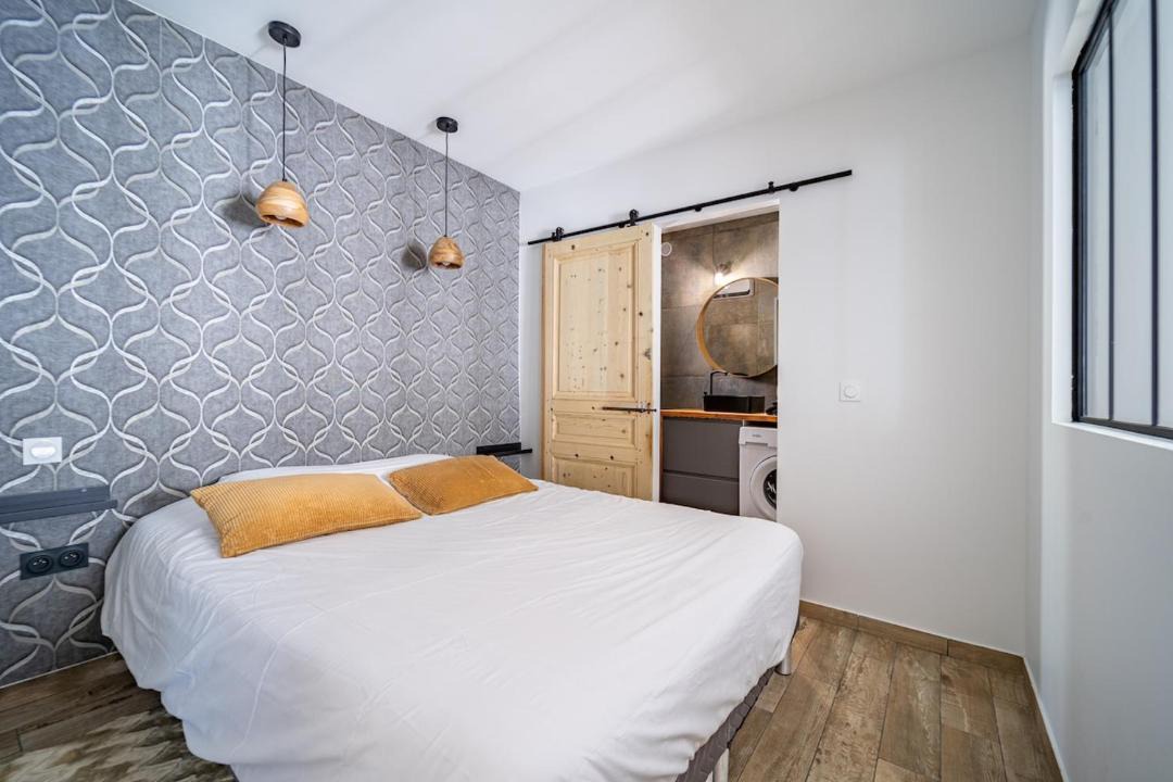 Photo of Bedroom in Corbessieu