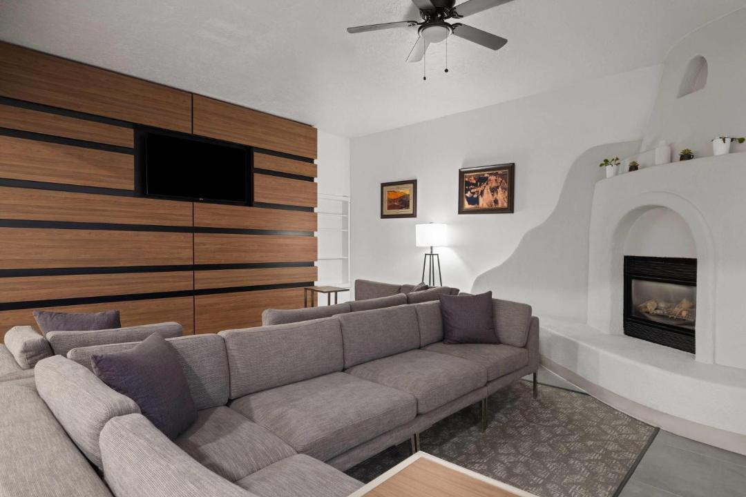 Photo of Livingroom in Farmington