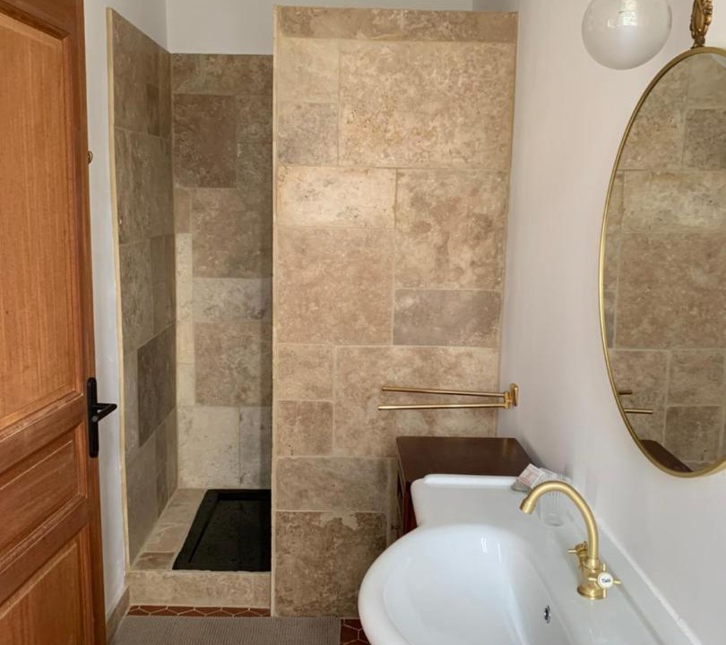 Photo of Bathroom in Loriol-du-Comtat