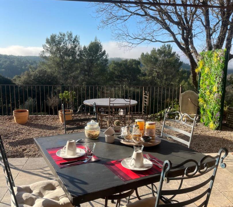 Photo of Patio Balcony in Entrecasteaux