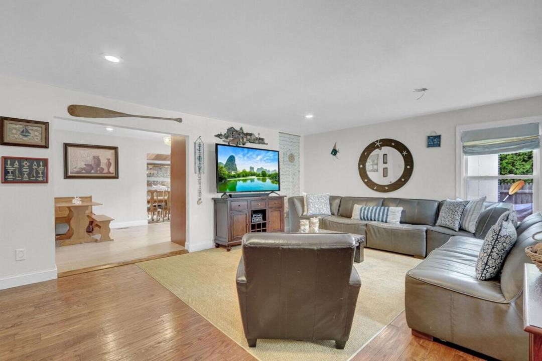 Photo of Livingroom in Mastic Beach