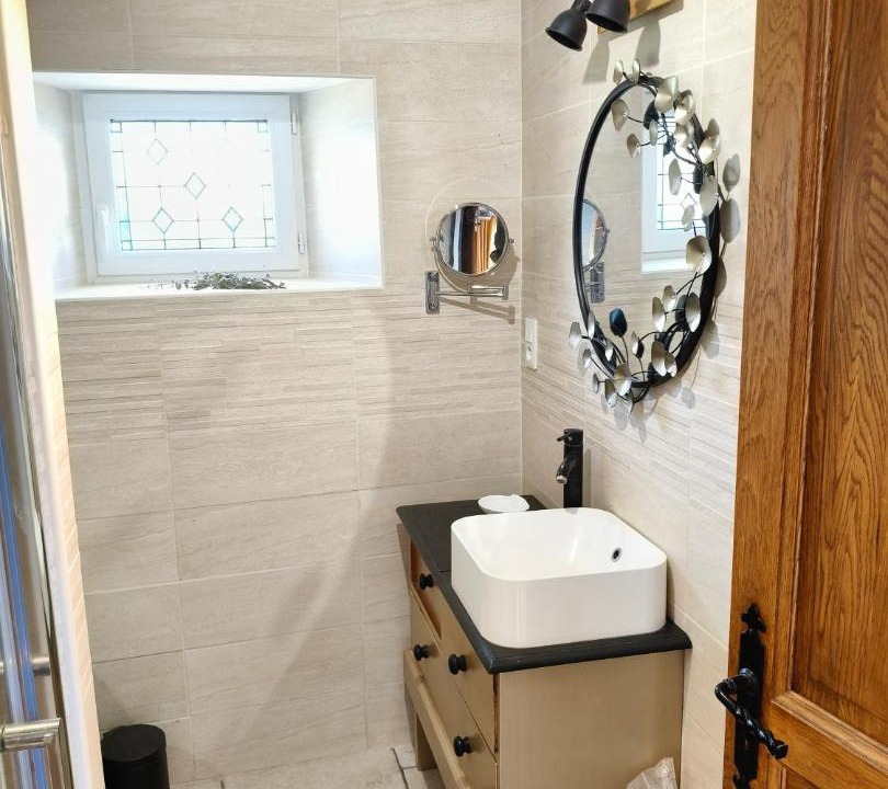 Photo of Bathroom in Saint-Genis-de-Saintonge