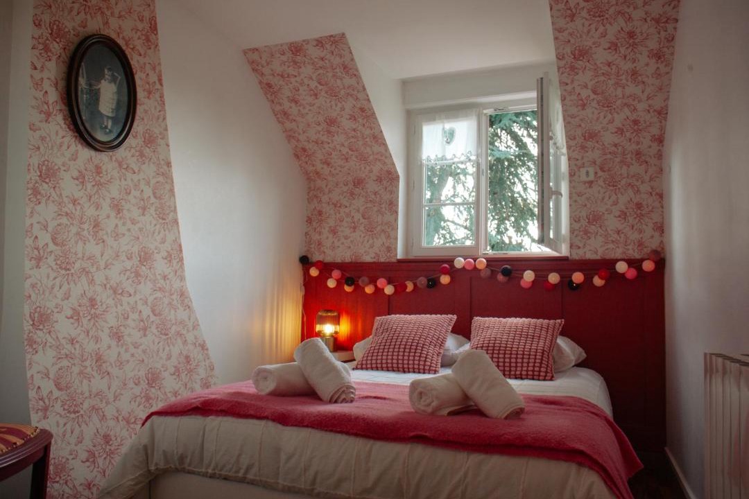Photo of Bedroom in Charge