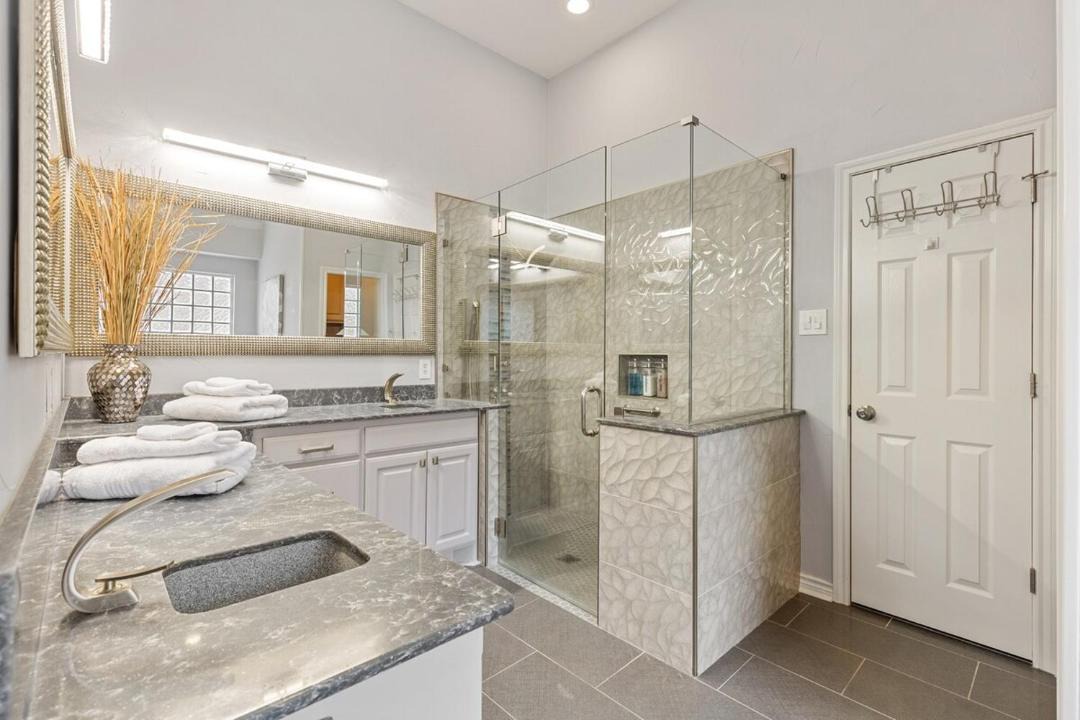 Photo of Bathroom in Colleyville