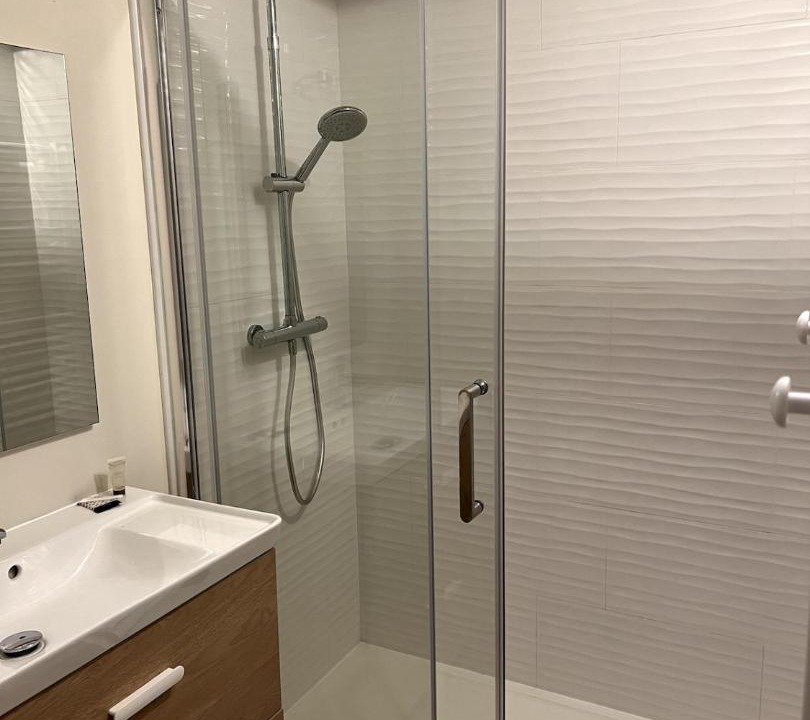 Photo of Bathroom in Margny-les-Compiegne