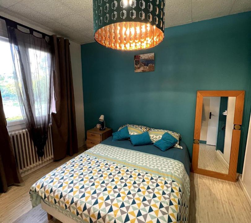 Photo of Bedroom in Margny-les-Compiegne