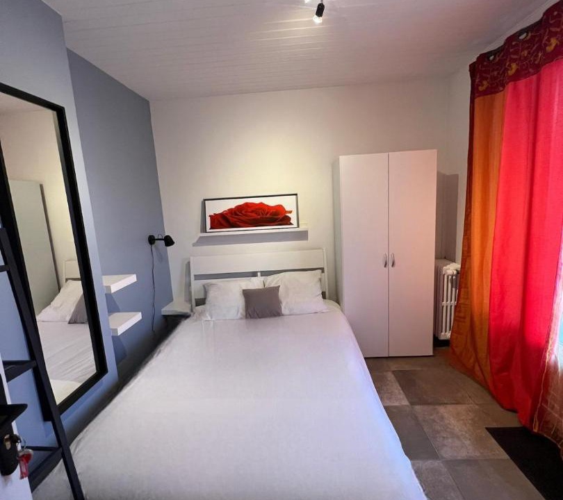Photo of Bedroom in Margny-les-Compiegne