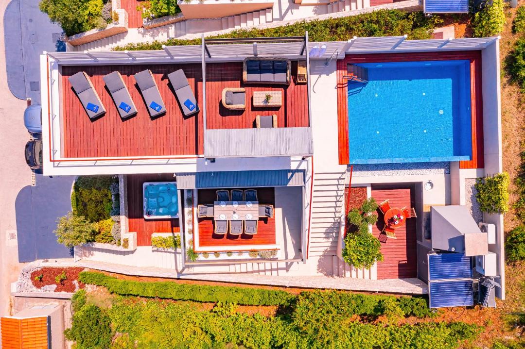 Photo of Others in Cove Tri Zala (Zrnovo)