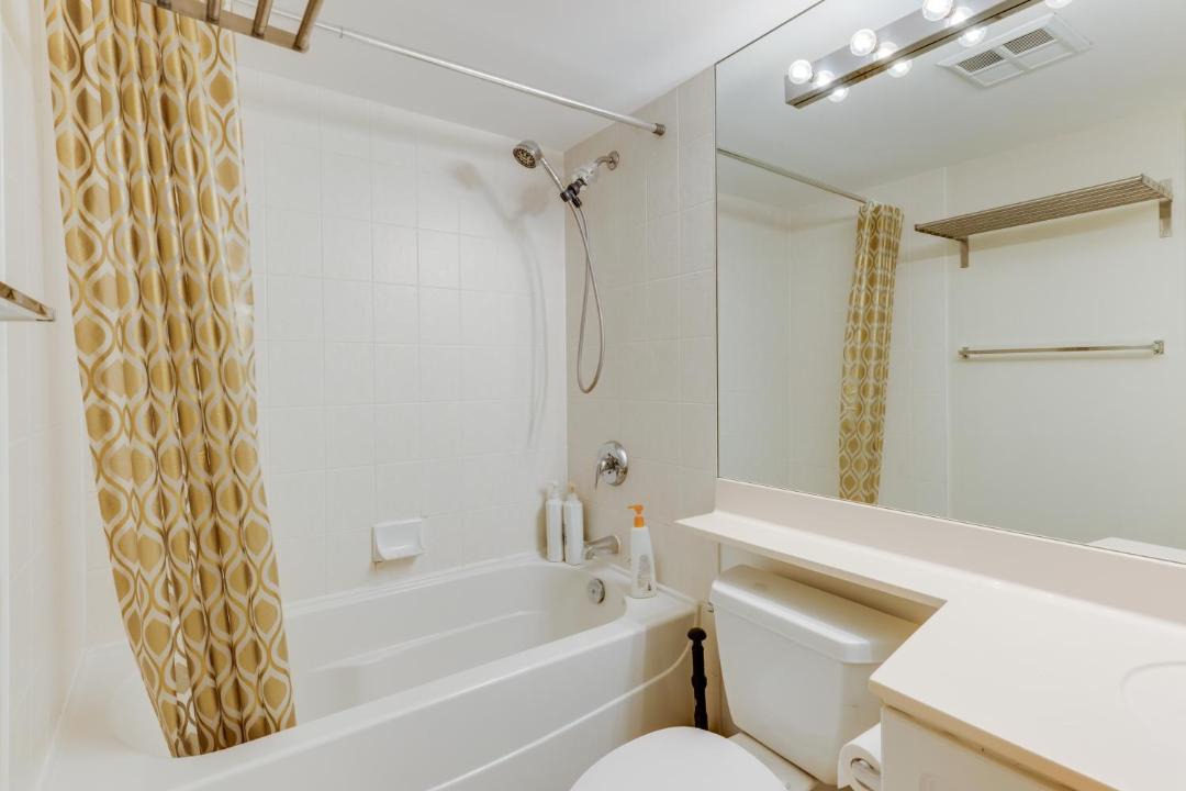 Photo of Bathroom in Fort York