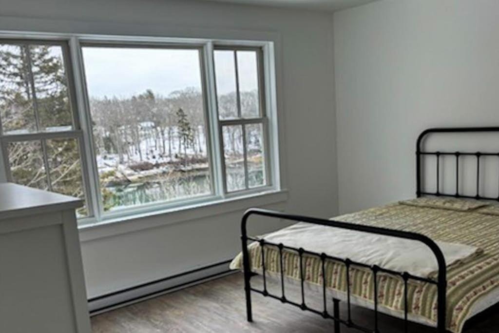 Photo of Bedroom in Isle of Springs