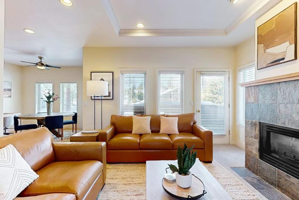 Photo of Livingroom in Broken Top