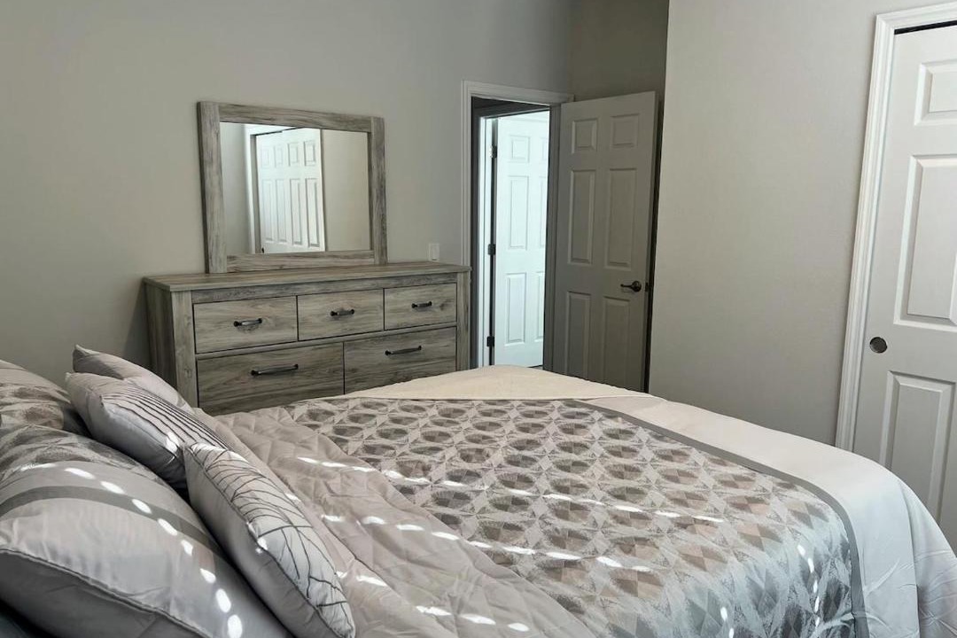 Photo of Bedroom in DeBary