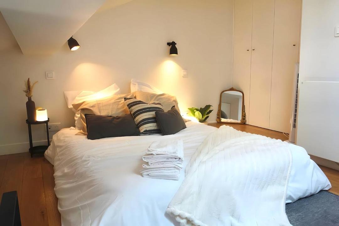 Photo of Bedroom in Enghien-les-Bains