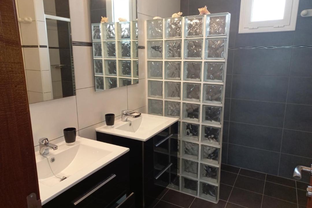 Photo of Bathroom in Bon Relax