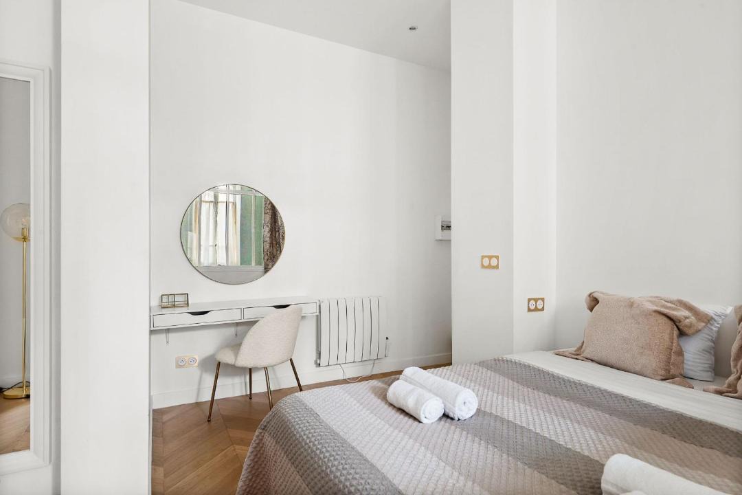 Photo of Bedroom in Asnieres-sur-Seine