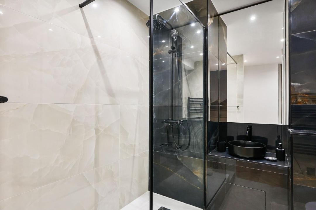 Photo of Bathroom in Asnieres-sur-Seine