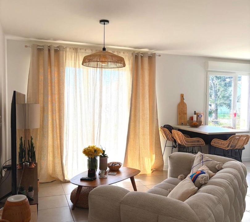 Photo of Livingroom in Roussillon-en-Isere