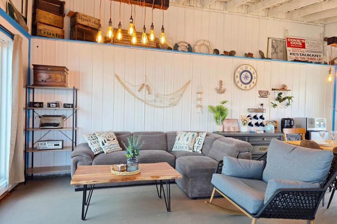 Photo of Livingroom in Gores Landing