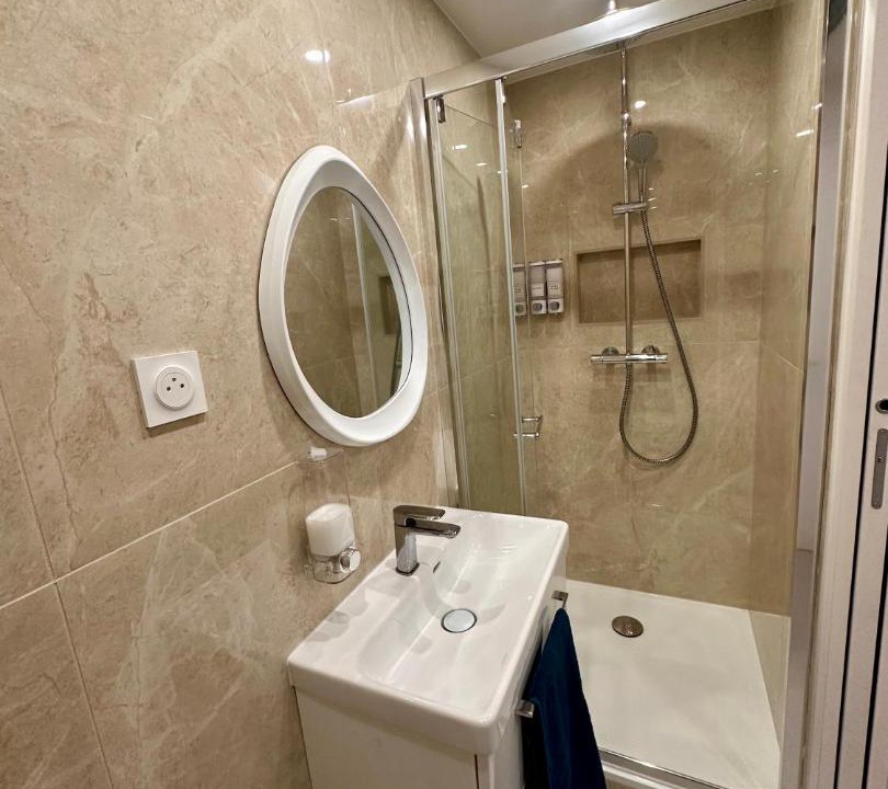 Photo of Bathroom in Lemasson
