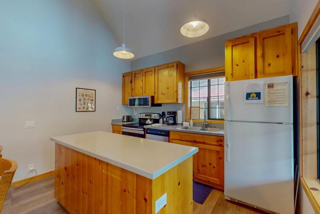 Photo of Kitchen in Sunriver