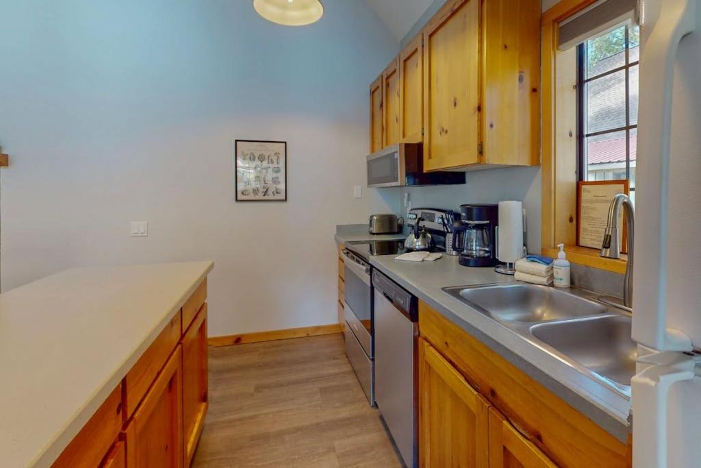 Photo of Kitchen in Sunriver