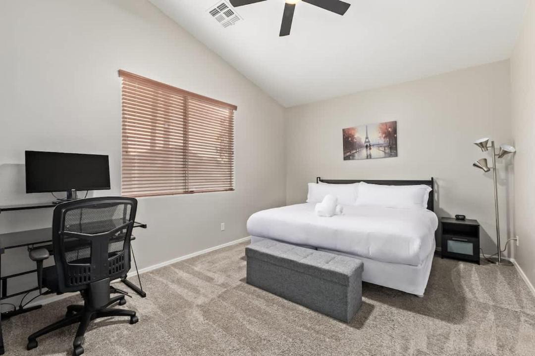 Photo of Bedroom in Sun Groves