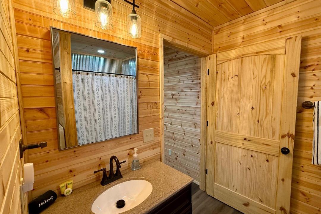 Photo of Bathroom in Fort Payne