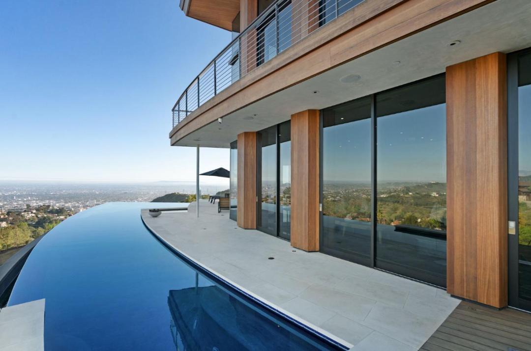 Photo of Others in Hollywood Hills