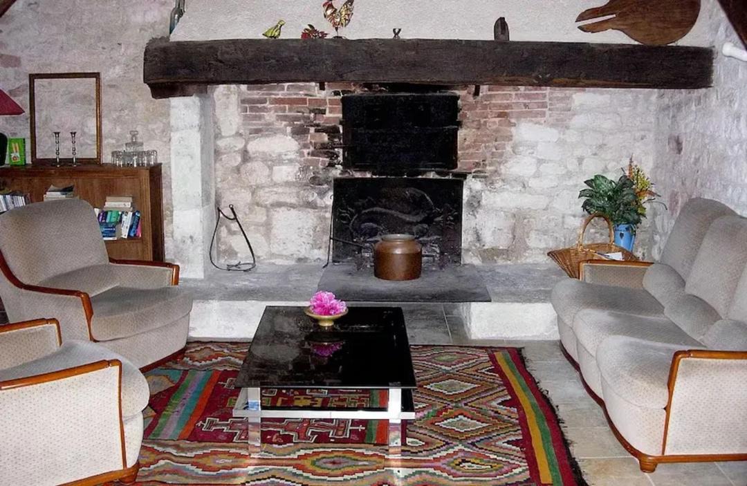 Photo of Livingroom in Montaigu-de-Quercy