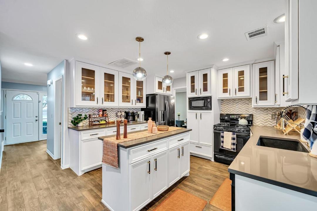 Photo of Kitchen in South Shore Harbour