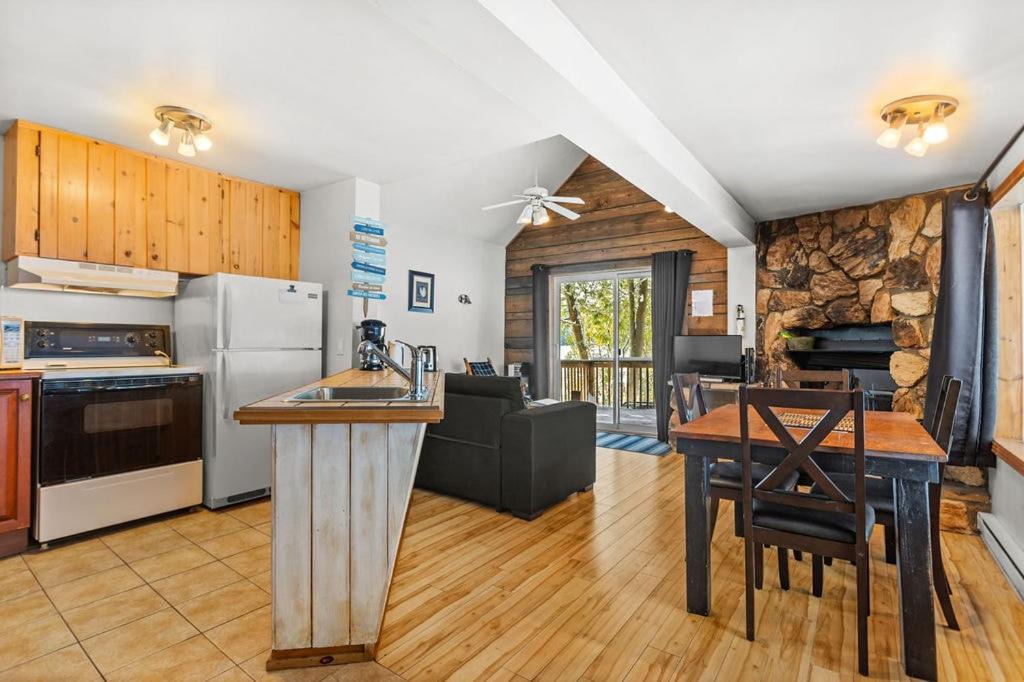 Photo of Kitchen in Sainte-Lucie-des-Laurentides