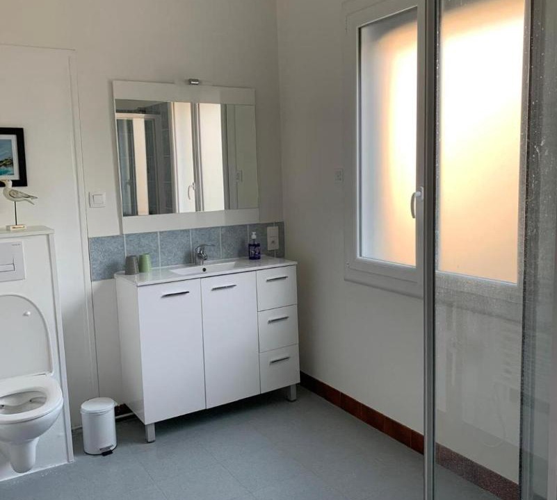 Photo of Bathroom in Montmarault
